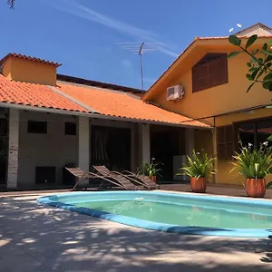  Casa de Férias Linda Casa Com Piscina Em Bombinhas, Espaço Inteiro Brasil